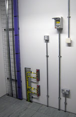 TTSIM controller monitoring TT1000 water sensing cable within a raised floor.